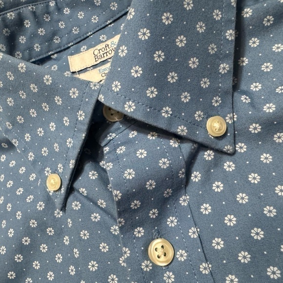 Croft & Barrow Shirt Mens Blue & White Floral Short Sleeve Button Up Shirt Small - Picture 4 of 15